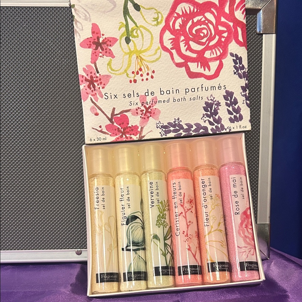Floral Perfumed Bath Salts Set - Assorted Colors
